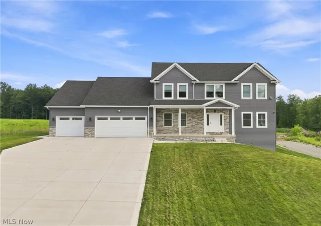 Photo 1 of Single family home for sale at 6385 Meander Glen Dr, Austintown, OH 44515 | MLS# 5235054 | Listing updated on 2026-09-04