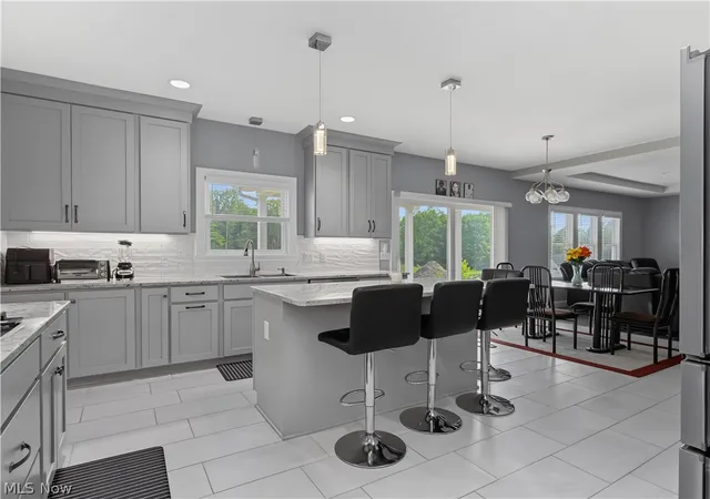 Photo 3 of Single family home for sale at 6385 Meander Glen Dr, Austintown, OH 44515 | MLS# 5235054 | Listing updated on 2026-09-04
