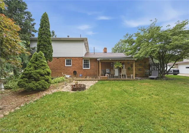Photo 3 of Single family home for sale at 1120 20th Street SW, Massillon, OH 44647 | MLS# 5235045 | Listing updated on 2026-09-11