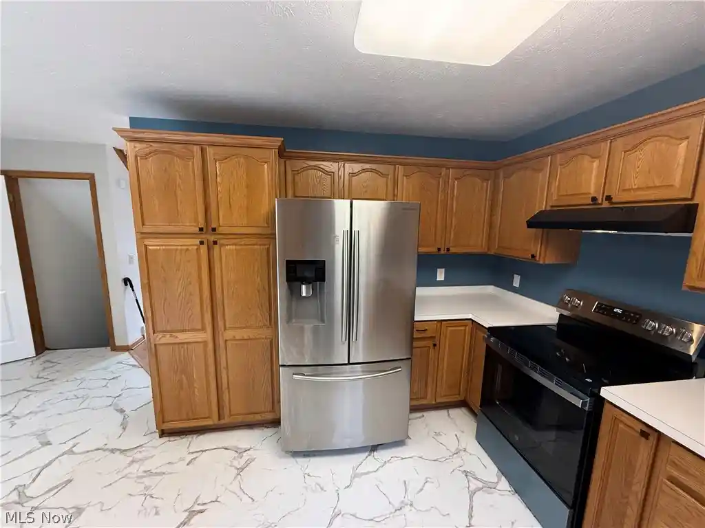 Listing Photo 4 - Condo for sale in building located at 5298 Queen Ann Wy, Painesville, OH 44077