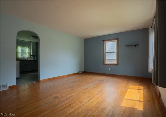 Photo 2 of Sale Pending at 220 Willow Ave Ne, Massillon, OH 44646 | MLS# 5212912 | Listing updated on 2026-09-23