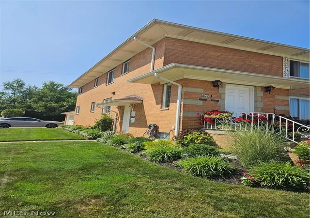 Photo 3 of Sale Pending at 6003 Belmere Dr, Cleveland, OH 44129 | MLS# 5234612 | Listing updated on 2026-09-16