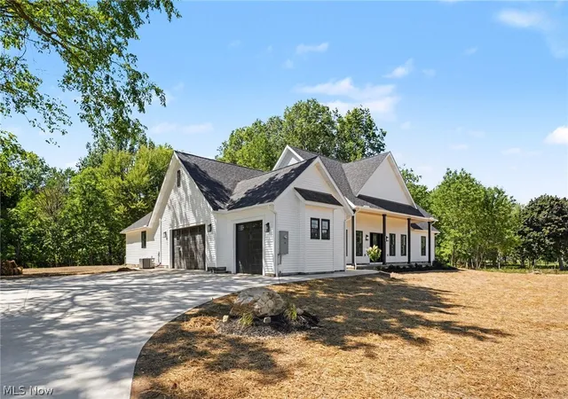 Photo 1 of Single family home for sale at 3191 Stevens Rd, Ashtabula, OH 44004 | MLS# 5235108 | Listing updated on 2026-09-11