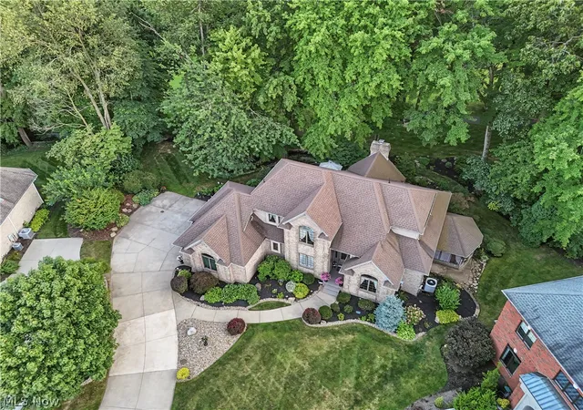 Photo 4 of Single family home for sale at 4183 Lochness Cir NW, Canton, OH 44718 | MLS# 5232934 | Listing updated on 2026-09-11