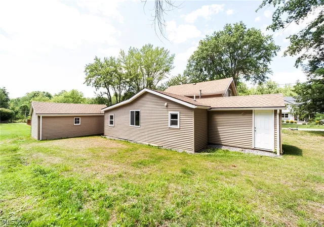 Photo 22 of Single family home for sale at 9 Dravis Dr, Youngstown, OH 44515 | MLS# 5234248 | Listing updated on 2026-09-11