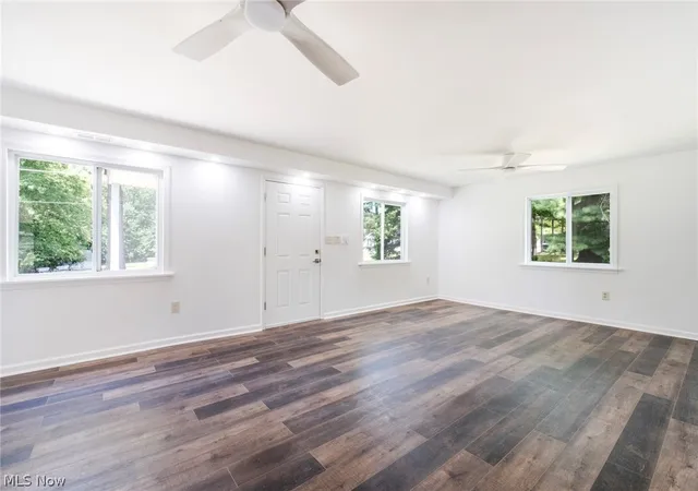 Photo 3 of Single family home for sale at 9 Dravis Dr, Youngstown, OH 44515 | MLS# 5234248 | Listing updated on 2026-09-11