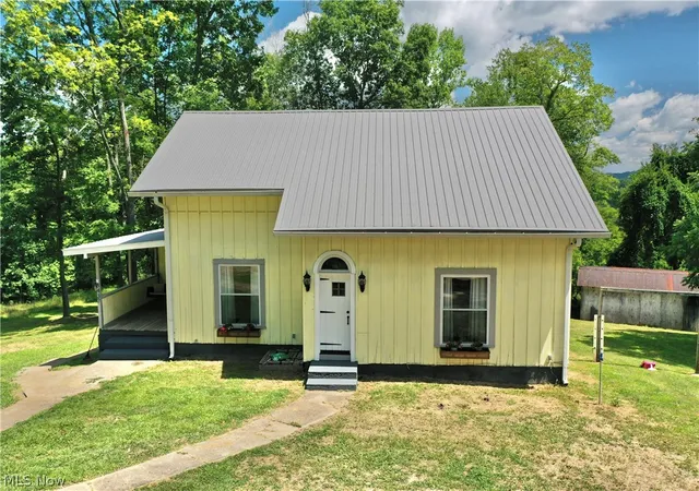 Photo 3 of Single family home for sale at 8437 S Calhoun Hwy, Millstone, WV 25261 | MLS# 5233978 | Listing updated on 2026-09-09