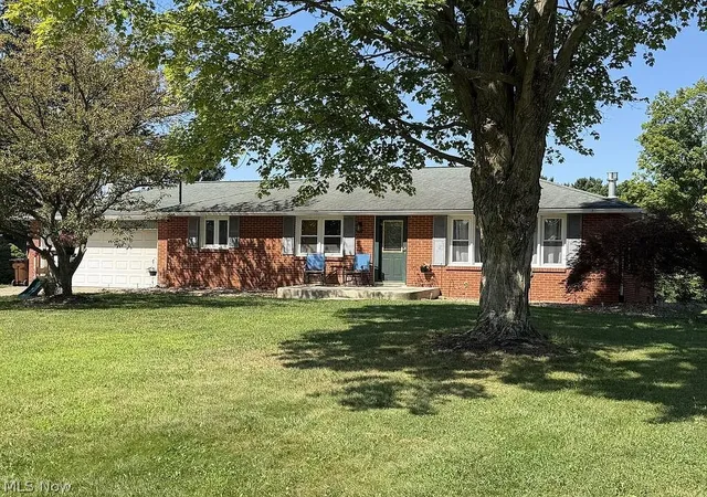Photo 3 of Sale Pending at 893 Dresden Dr, Mansfield, OH 44905 | MLS# 5235201 | Listing updated on 2026-09-15