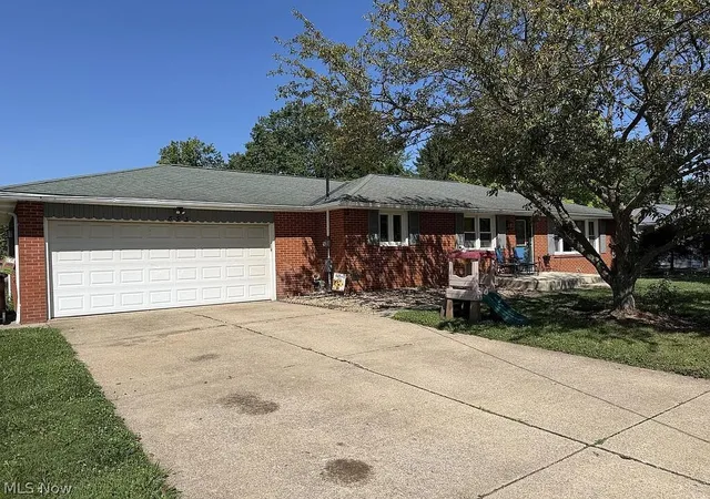 Photo 3 of Sale Pending at 893 Dresden Dr, Mansfield, OH 44905 | MLS# 5235201 | Listing updated on 2026-09-15