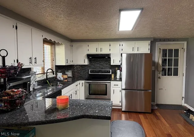 Photo 4 of Sale Pending at 893 Dresden Dr, Mansfield, OH 44905 | MLS# 5235201 | Listing updated on 2026-09-15