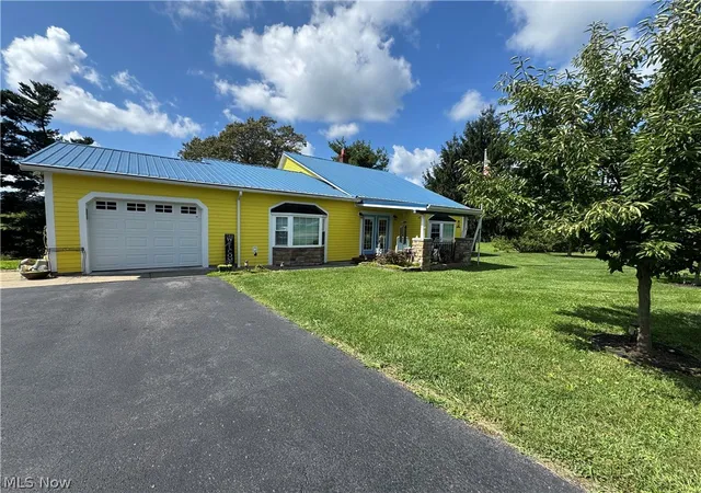 Photo 2 of Single family home for sale at 53532 High Ridge Rd, Bridgeport, OH 43912 | MLS# 5235188 | Listing updated on 2026-09-14