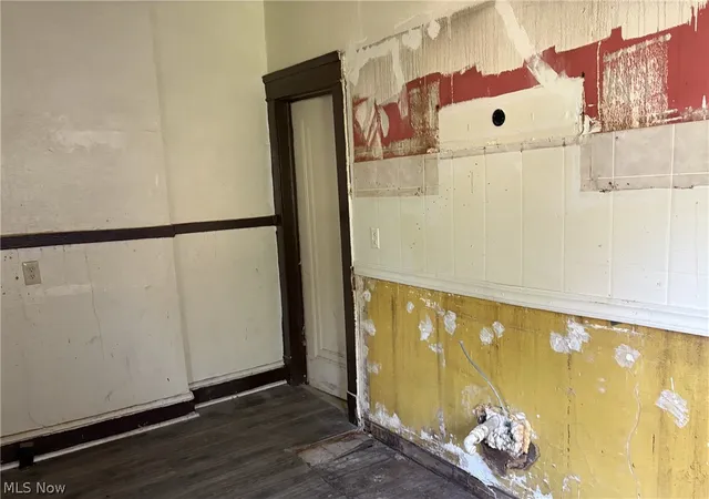 Listing Photo 4 - Condo for sale in building located at 13401 Graham Rd, Cleveland, OH 44112