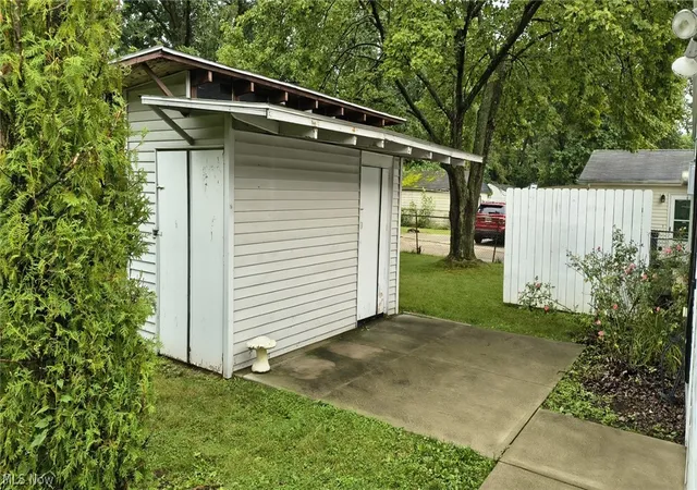 Photo 25 of Sale Pending at 472 N Rocky River Dr, Berea, OH 44017 | MLS# 5235304 | Listing updated on 2026-09-11