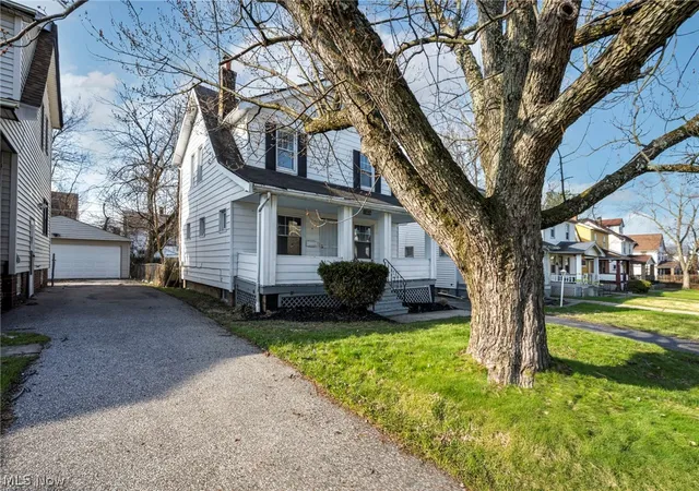 Photo 3 of Single family home for sale at 13620 S Parkway Dr, Garfield Heights, OH 44105 | MLS# 5235242 | Listing updated on 2026-09-10