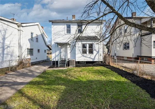 Photo 3 of Single family home for sale at 13620 S Parkway Dr, Garfield Heights, OH 44105 | MLS# 5235242 | Listing updated on 2026-09-10
