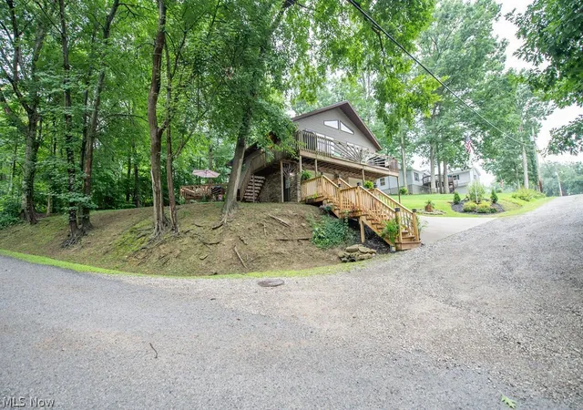 Photo 3 of Sale Pending at 2319 Camille Rd Sw, Sherrodsville, OH 44675 | MLS# 5232673 | Listing updated on 2026-09-03