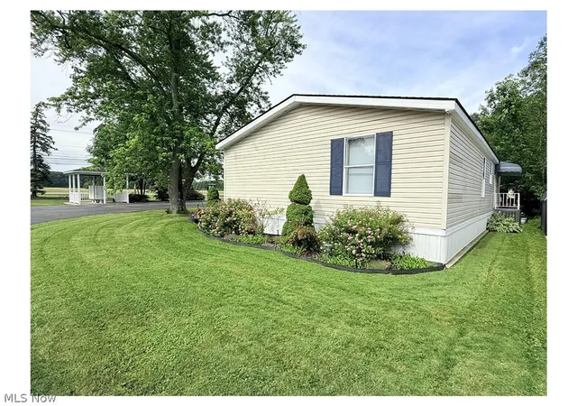 Photo 3 of Single family home for sale at 27216 Cook Rd #10, Olmsted Falls, OH 44138 | MLS# 5234946 | Listing updated on 2026-09-24