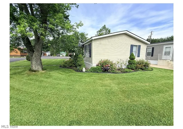 Photo 4 of Single family home for sale at 27216 Cook Rd #10, Olmsted Falls, OH 44138 | MLS# 5234946 | Listing updated on 2026-09-24