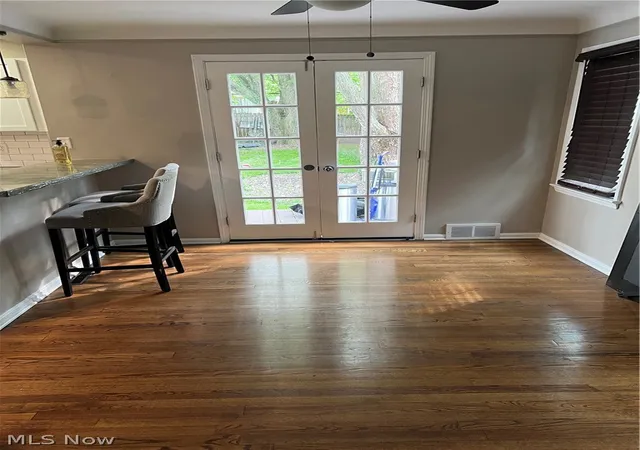 Photo 3 of Single family home for sale at 6070 Maplecliff Dr, Cleveland, OH 44130 | MLS# 5235331 | Listing updated on 2026-09-03