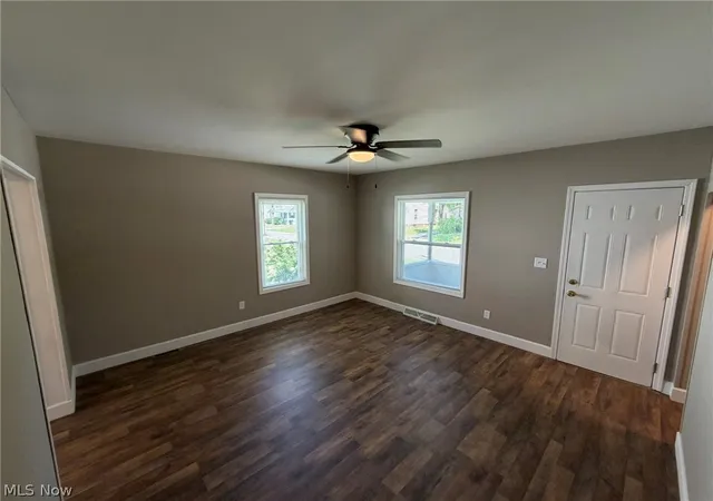 Photo 4 of Single family home for sale at 412 Iddings Ave SE, Warren, OH 44483 | MLS# 5234014 | Listing updated on 2026-09-11