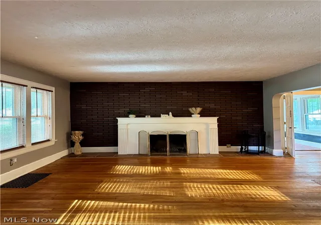 Photo 3 of Sale Pending at 3510 Edgewood Dr, Stow, OH 44224 | MLS# 5235063 | Listing updated on 2026-09-03