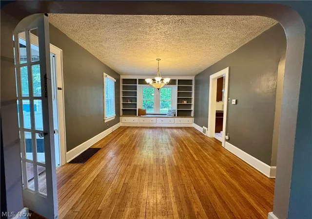 Photo 4 of Sale Pending at 3510 Edgewood Dr, Stow, OH 44224 | MLS# 5235063 | Listing updated on 2026-09-03