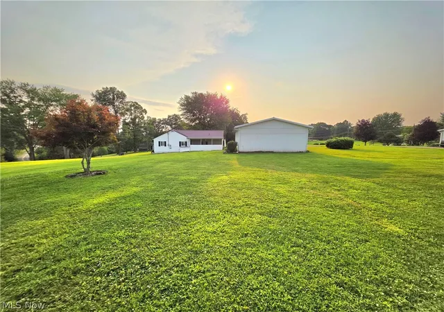 Photo 2 of Single family home for sale at 346 Is View Dr, Parkersburg, WV 26101 | MLS# 5235515 | Listing updated on 2026-09-05