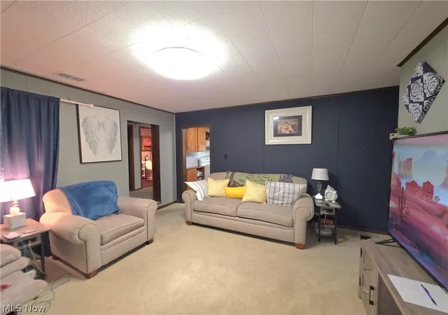 Photo 3 of Single family home for sale at 346 Is View Dr, Parkersburg, WV 26101 | MLS# 5235515 | Listing updated on 2026-09-05