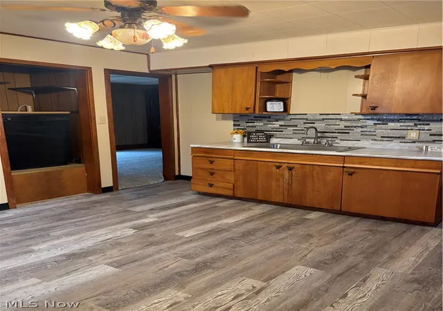 Photo 3 of Single family home for sale at 39 School St, Hubbard, OH 44425 | MLS# 5235631 | Listing updated on 2026-09-08