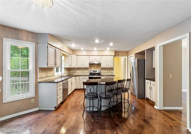 Photo 4 of Single family home for sale at 5825 Nicholson Dr, Hudson, OH 44236 | MLS# 5235714 | Listing updated on 2026-10-07