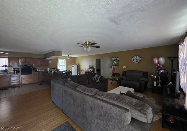 Photo 3 of Single family home for sale at 910 26th Street, Huntington, WV 25703 | MLS# 5234555 | Listing updated on 2026-09-30