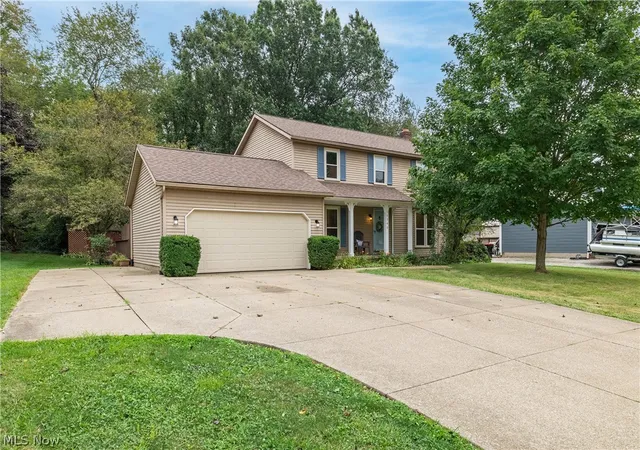 Photo 3 of Sale Pending at 13340 Cinnamon Ln Ave Nw, Mogadore, OH 44260 | MLS# 5229012 | Listing updated on 2026-10-01