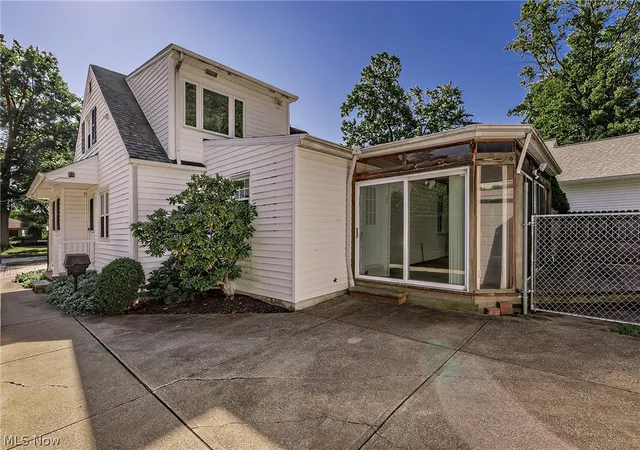 Photo 1 of Single family home for sale at 1016 Lander Rd, Cleveland, OH 44143 | MLS# 5230586 | Listing updated on 2026-09-10