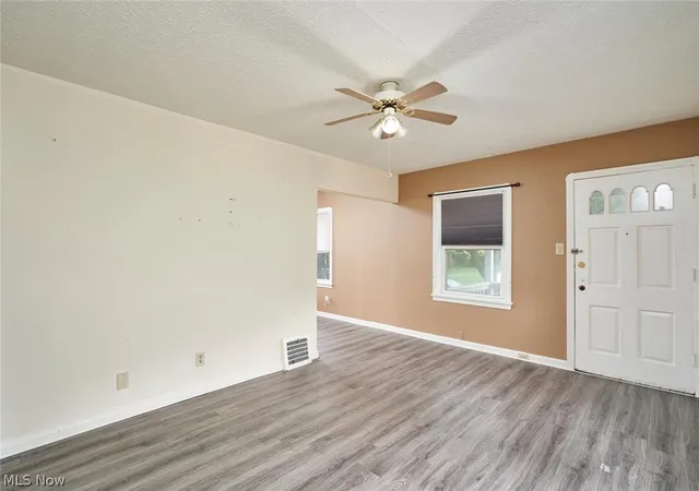 Photo 3 of Single family home for sale at 613 Reed Ave, Akron, OH 44306 | MLS# 5234739 | Listing updated on 2026-09-11