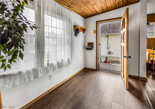 Photo 3 of Single family home for sale at 2117 16th Street, Parkersburg, WV 26101 | MLS# 5235793 | Listing updated on 2026-09-12