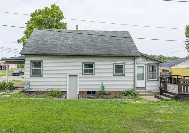 Photo 3 of Single family home for sale at 6597 Superior Rd Se, Uhrichsville, OH 44683 | MLS# 5236054 | Listing updated on 2026-10-05