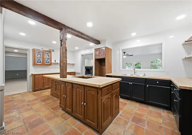 Photo 3 of Single family home for sale at 5683 Chestnut Ridge Rd, Hubbard, OH 44425 | MLS# 5235830 | Listing updated on 2026-10-06