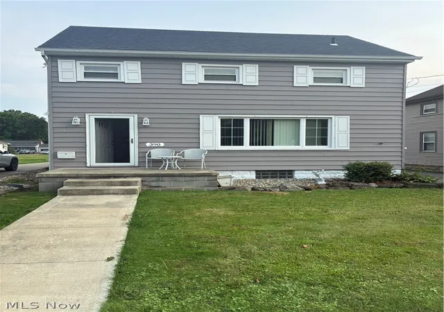 Photo 1 of Single family home for sale at 390 Wilson St W, Struthers, OH 44471 | MLS# 5235505 | Listing updated on 2026-10-01