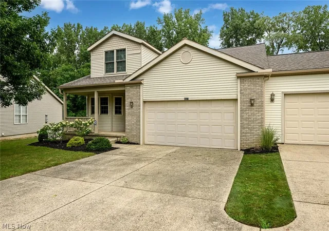Condo for sale at 4007 Falconswalk Ct, Stow, OH 44224 | MLS# 5235616