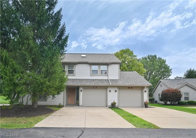 Condo for sale at 325 S Linden Ct, Warren, OH 44484 | MLS# 5235948