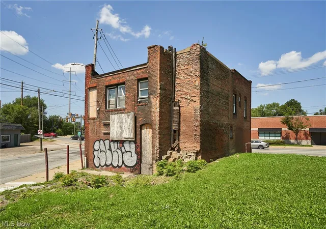 Listing Photo 2 - Condo for sale in building located at 9100 Miles Ave, Cleveland, OH 44105