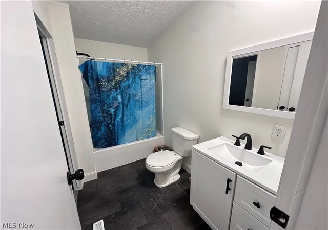 Photo 16 of Single family home for sale at 2525 Panther Dr NE, New Lexington, OH 43764 | MLS# 5235885 | Listing updated on 2026-09-09