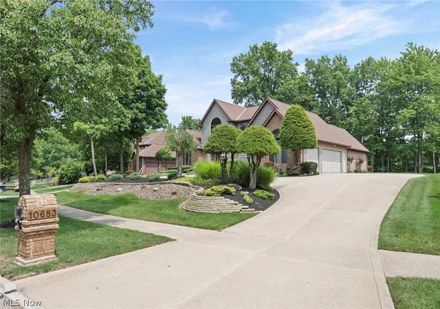 Photo 3 of Sale Pending at 10683 Tudor Cir, North Royalton, OH 44133 | MLS# 5229910 | Listing updated on 2026-10-02