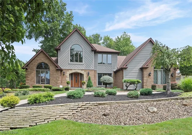 Photo 3 of Sale Pending at 10683 Tudor Cir, North Royalton, OH 44133 | MLS# 5229910 | Listing updated on 2026-10-02