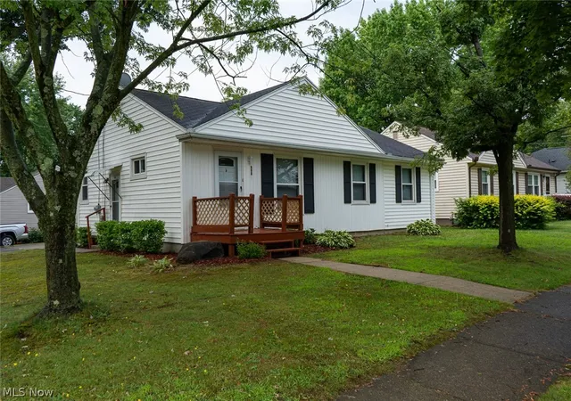 Photo 1 of Single family home for sale at 890 Independence Ave, Akron, OH 44310 | MLS# 5234861 | Listing updated on 2026-09-11