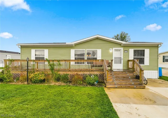 Photo 1 of Single family home for sale at 313 Eagle Cir, Elyria, OH 44035 | MLS# 5236229 | Listing updated on 2026-09-11
