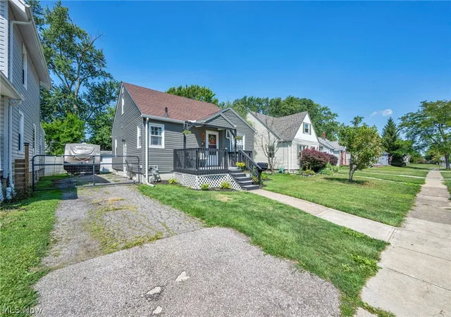Photo 2 of Single family home for sale at 166 Brandtson Ave, Elyria, OH 44035 | MLS# 5236115 | Listing updated on 2026-09-09