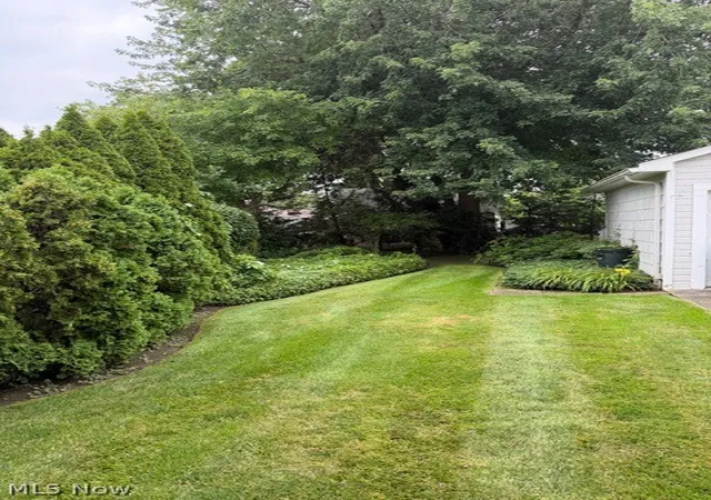 Photo 4 of Single family home for sale at 2614 E Erie Ave, Lorain, OH 44052 | MLS# 5235478 | Listing updated on 2026-10-06
