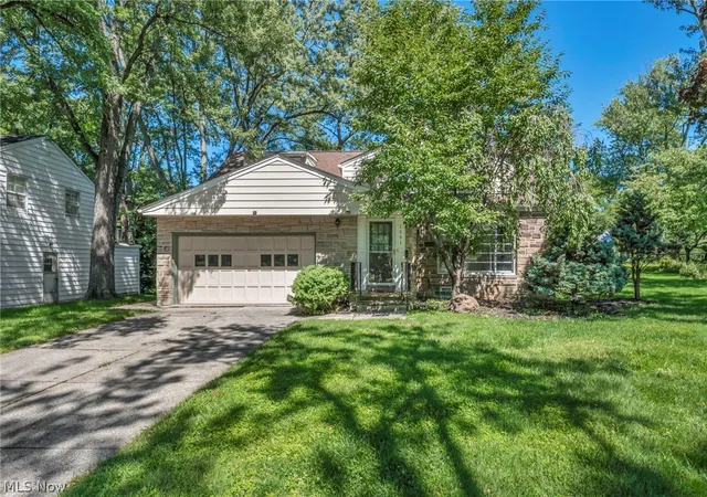 Photo 2 of Single family home for sale at 1531 Burlington Rd, Cleveland, OH 44118 | MLS# 5236294 | Listing updated on 2026-09-04