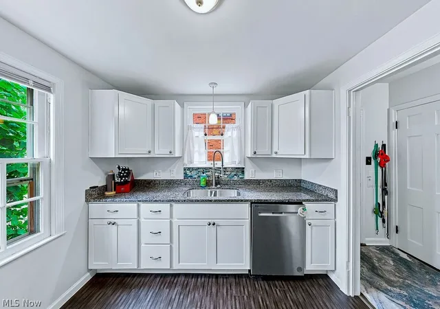 Photo 3 of Sale Pending at 2579 Saybrook Rd, University Heights, OH 44118 | MLS# 5236307 | Listing updated on 2026-09-18